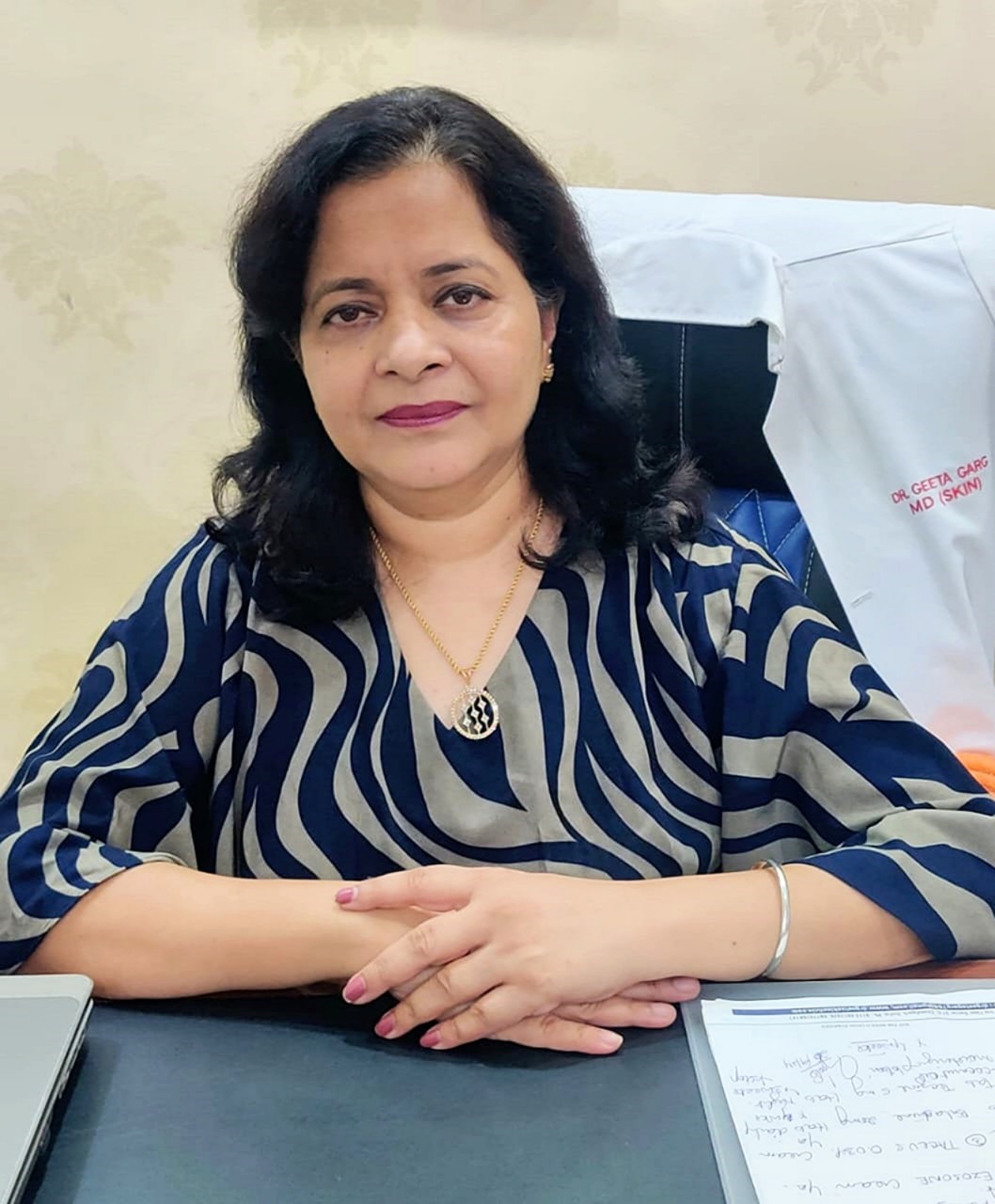 Dr. Geeta Garg in consultation
